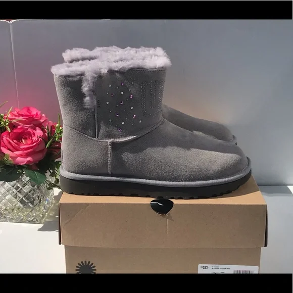 UGG Classic UGG Gem Mini Boots - Picture 6 of 10